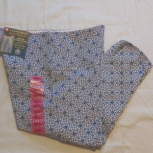 Printed Capri legging.
